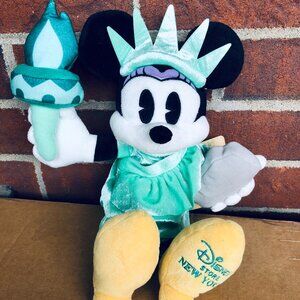 NWT Disney Store Exclusive NYC Minnie Mouse Plush Statue of Liberty 14”